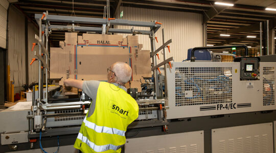 Cooreman verpakt kip in nieuwe opzettray van Smart Packaging Solutions